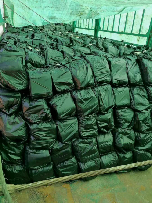 清洗檢測合格濾袋打包裝車出廠