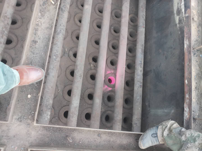 安裝后熒光粉檢漏發(fā)現(xiàn)的漏點